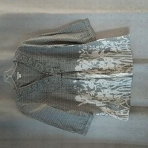 Hannah Black and White Blouse Size Small